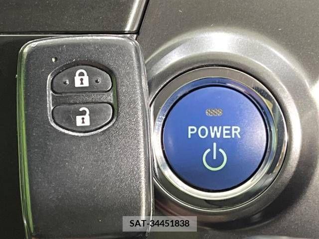 Toyota PRIUS ALPHA 2013-10 344534-7