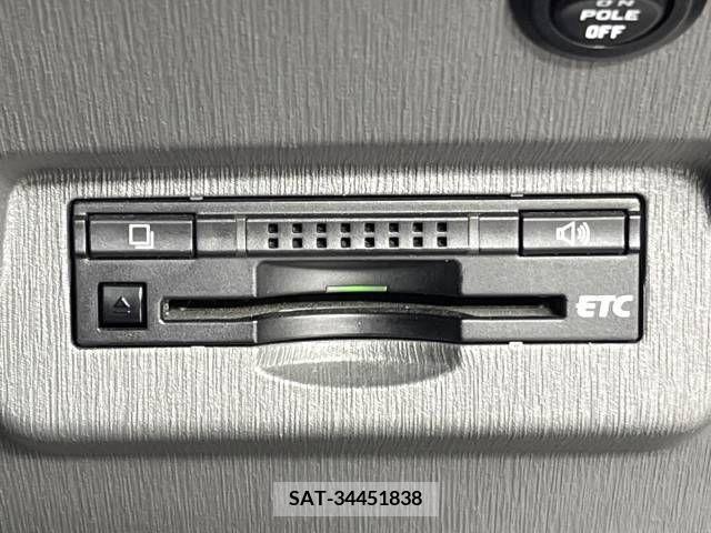 Toyota PRIUS ALPHA 2013-10 344534-6