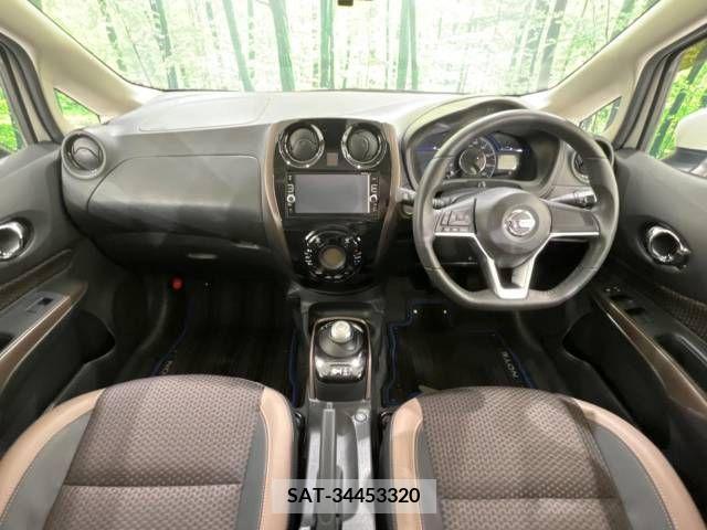 Nissan NOTE 2017-04 329700-1