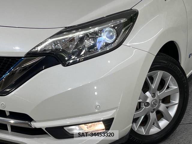 Nissan NOTE 2017-04 329700-11