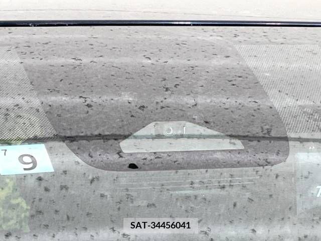 Toyota NOAH 2022-09 365122-4