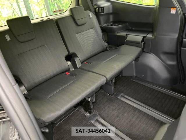 Toyota NOAH 2022-09 365122-10
