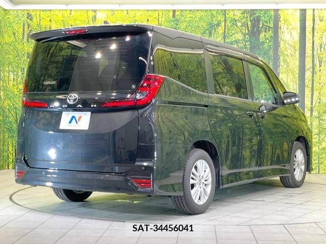 Toyota NOAH 2022-09 365122-18
