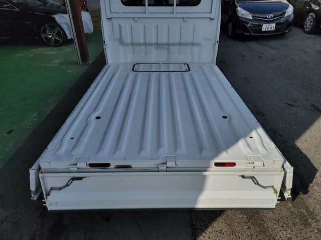 Mitsubishi MINICAB TRUCK 2014-06 438-16