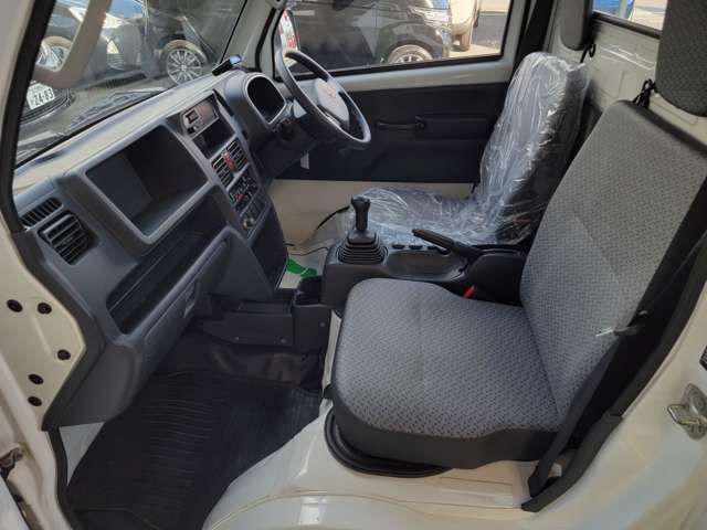 Mitsubishi MINICAB TRUCK 2014-06 438-12