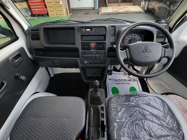 Mitsubishi MINICAB TRUCK 2014-06 438-9