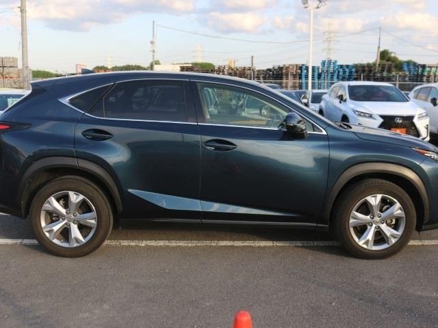 Lexus NX 2014-12 8777-2