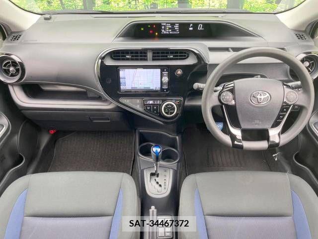 Toyota AQUA 2019-05 347870-1