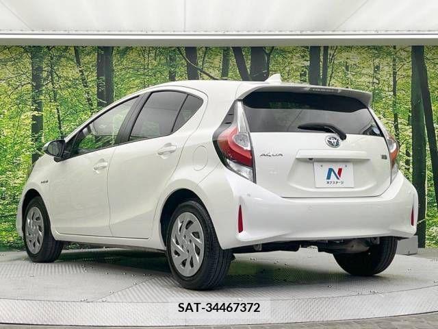 Toyota AQUA 2019-05 347870-18