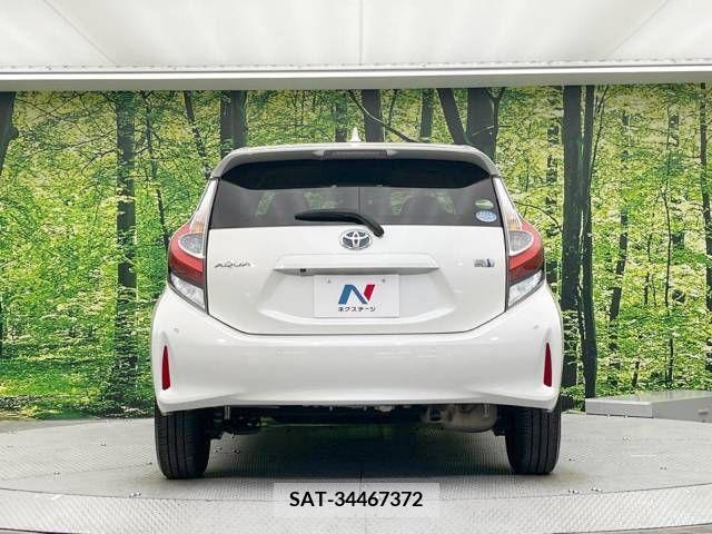 Toyota AQUA 2019-05 347870-17