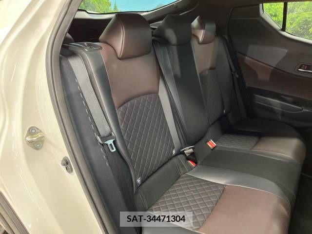 Toyota C-HR 2018-02 294936-9