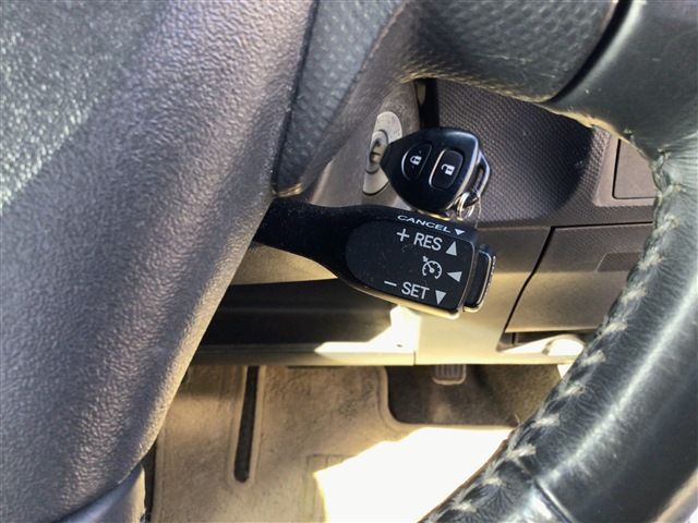 Toyota RACTIS 2010-08 11029-17