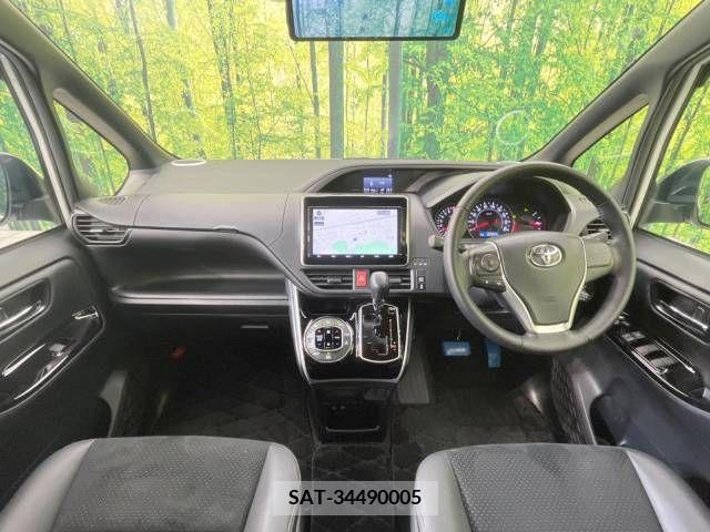 Toyota VOXY 2021-04 288990-1