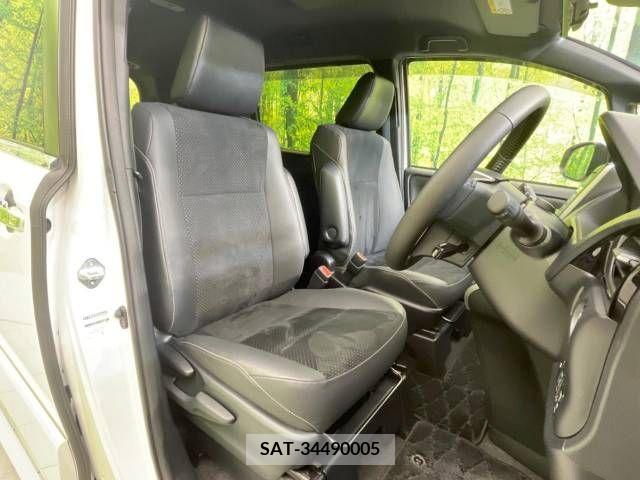 Toyota VOXY 2021-04 288990-8