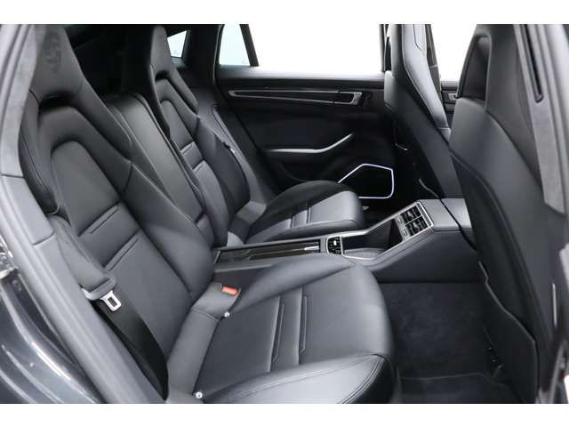 Porsche PANAMERA 2017-05 192405-16