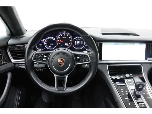 Porsche PANAMERA 2017-05 192405-13