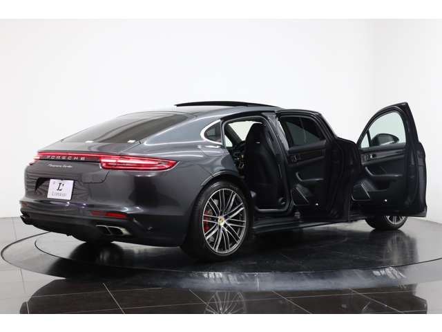 Porsche PANAMERA 2017-05 192405-12