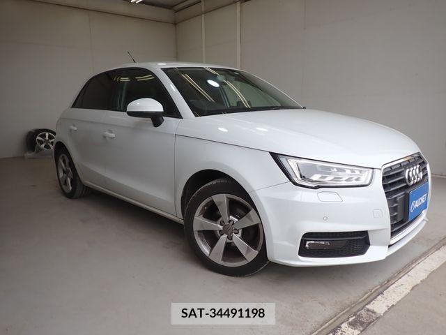 Audi A1 2015-08 261732-0