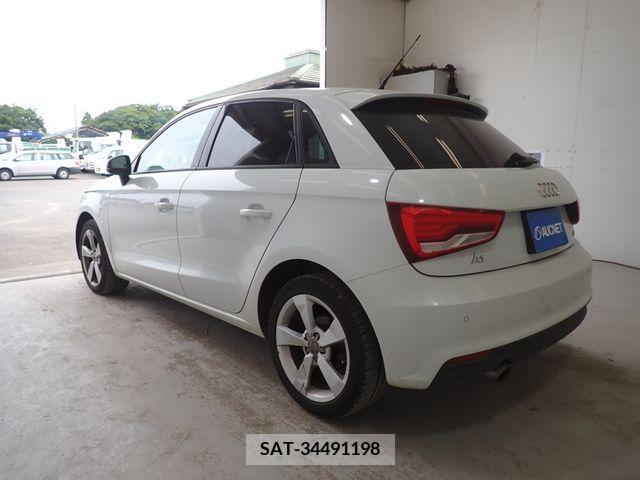 Audi A1 2015-08 261732-2