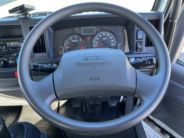 Isuzu ELF TRUCK 2015-08 9291-19