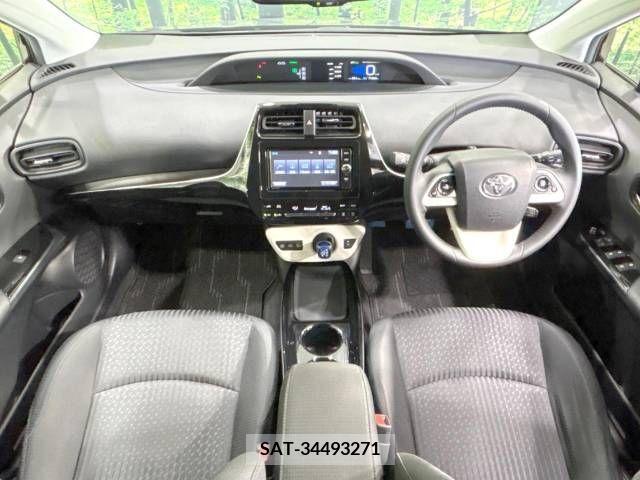 Toyota PRIUS 2018-02 281777-1