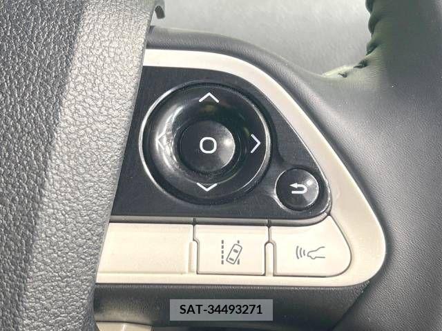 Toyota PRIUS 2018-02 281777-5