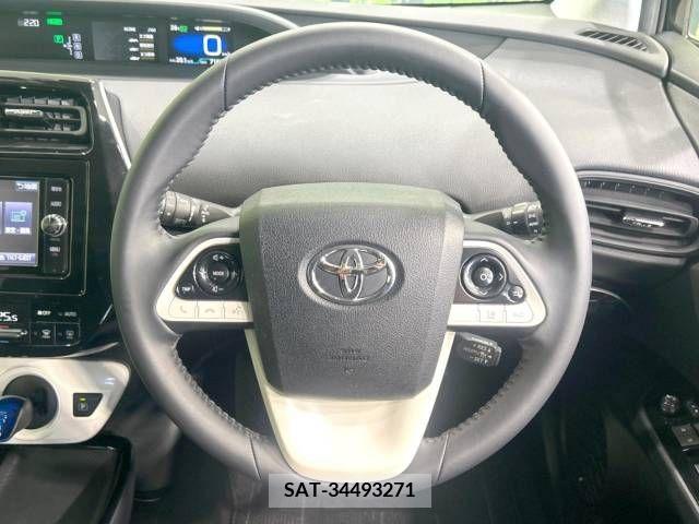 Toyota PRIUS 2018-02 281777-8