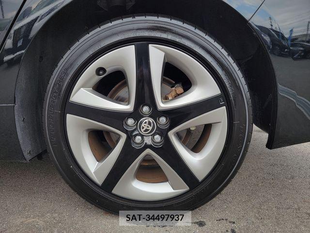 Toyota PRIUS 2019-04 219165-8