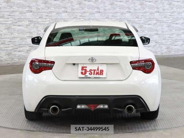 Toyota 86 2021-03 321207-12