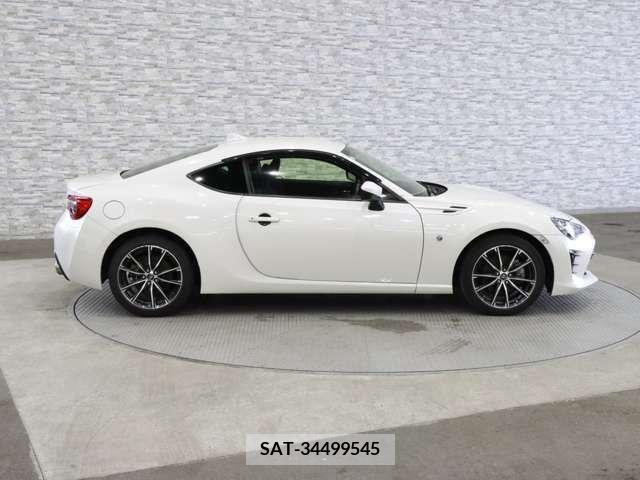 Toyota 86 2021-03 321207-11