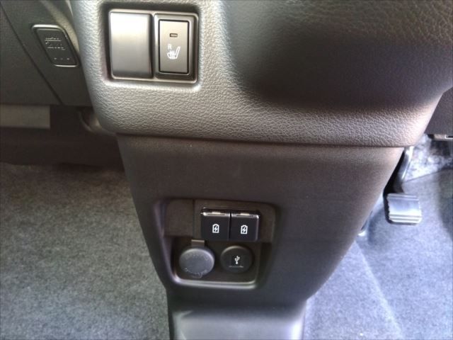 Suzuki SPACIA 2023-09 182449-5