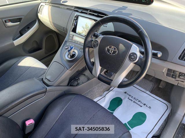 Toyota PRIUS 2010-11 377924-14