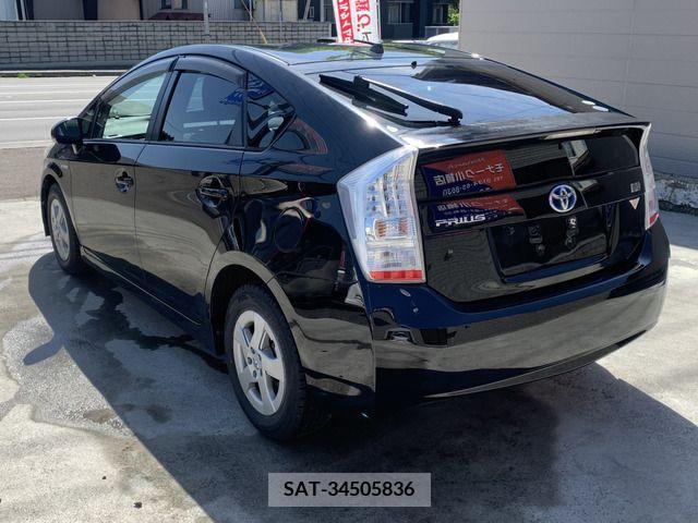 Toyota PRIUS 2010-11 377924-7