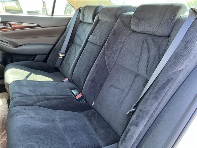 Toyota CROWN SEDAN 2015-11 20982-19