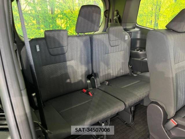 Toyota NOAH 2023-06 238733-10