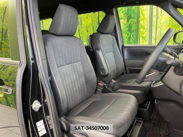 Toyota NOAH 2023-06 238733-8