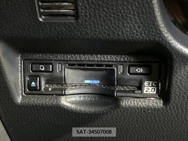 Toyota NOAH 2023-06 238733-7