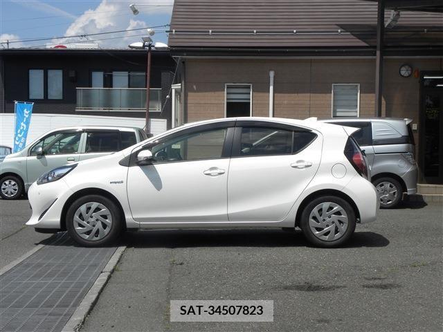 Toyota AQUA 2019-07 356329-4