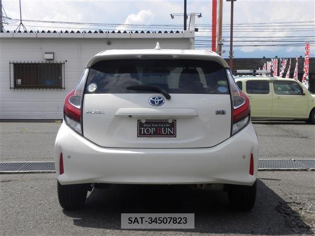 Toyota AQUA 2019-07 356329-6