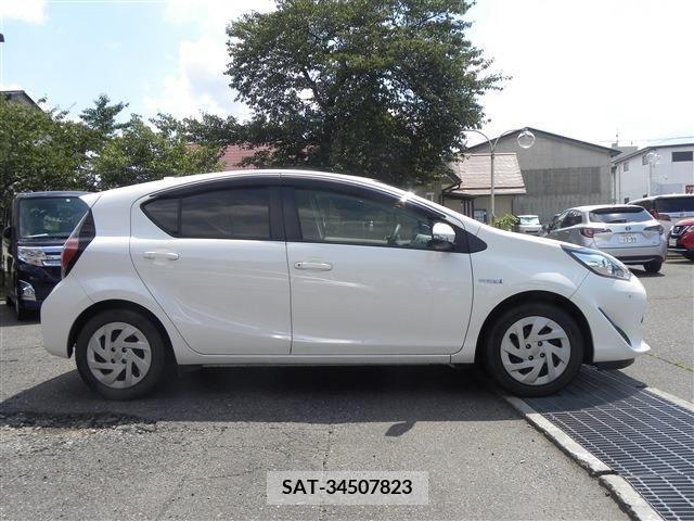 Toyota AQUA 2019-07 356329-3