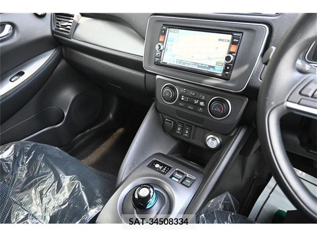 Nissan LEAF 2018-03 386783-12