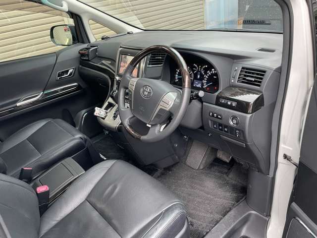 Toyota VELLFIRE 2013-02 12826-15