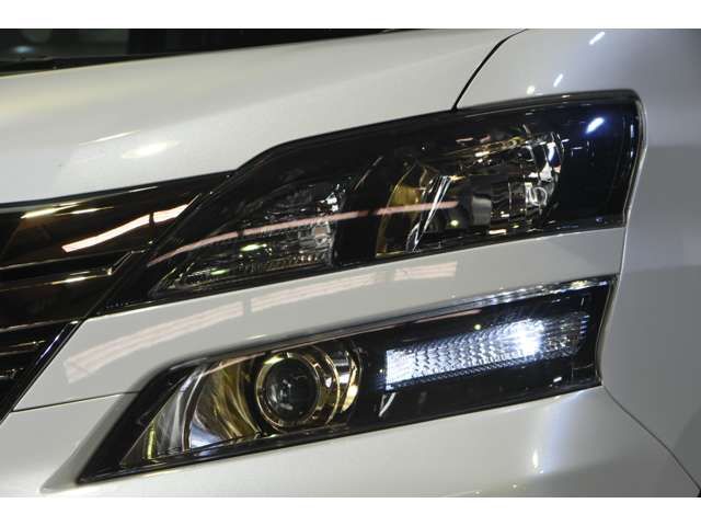 Toyota VELLFIRE 2013-02 12826-7