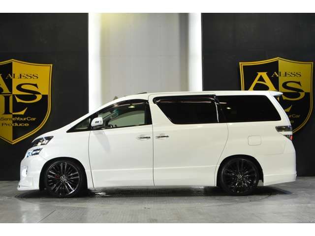 Toyota VELLFIRE 2013-02 12826-8