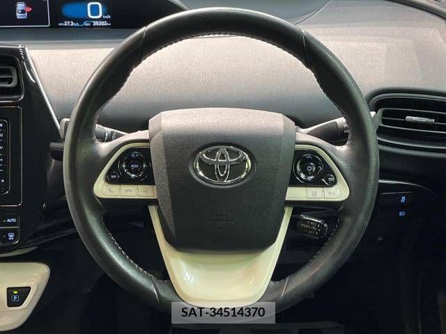 Toyota PRIUS 2016-01 322259-11