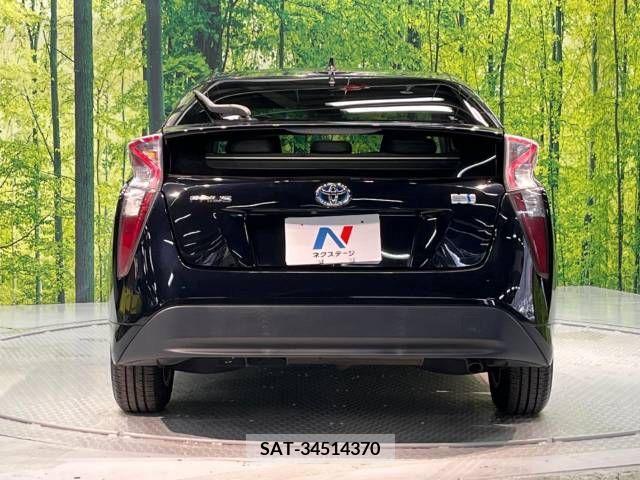 Toyota PRIUS 2016-01 322259-15