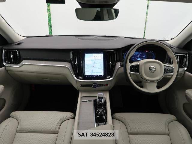 Volvo V60 2022-09 320627-1