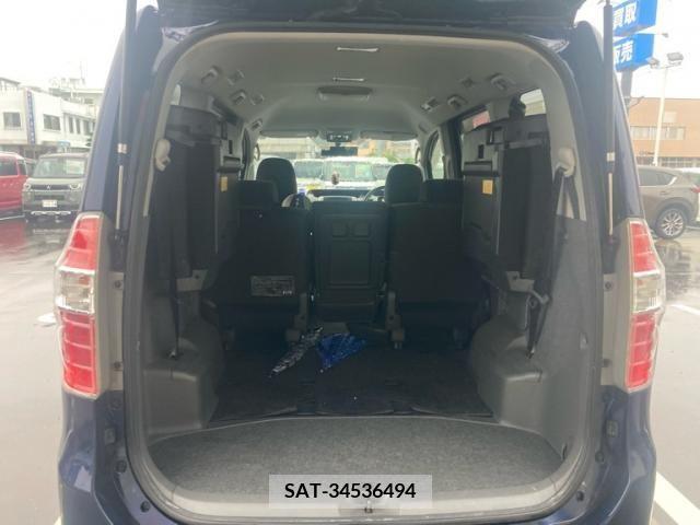 Toyota NOAH 2008-02 392845-5