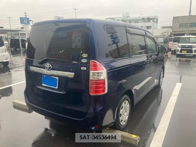 Toyota NOAH 2008-02 392845-2