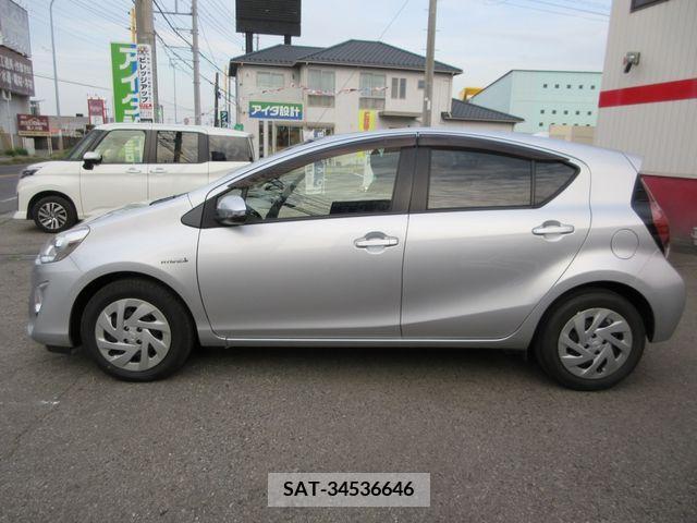 Toyota AQUA 2017-03 260316-6